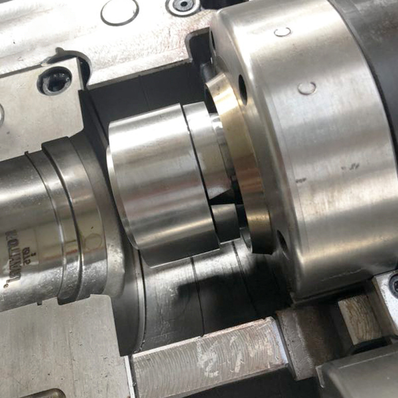 異形模具是如何解決模具表面恒溫問(wèn)題的？